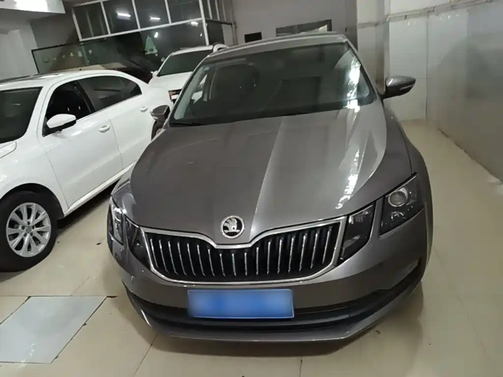 Skoda Octavia — фото 3
