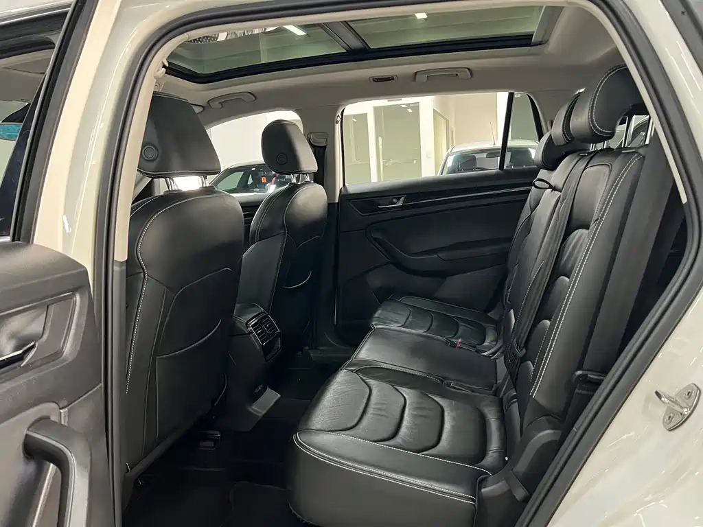 Skoda Kodiaq — фото 9