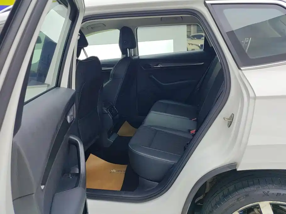Skoda Karoq — фото 11