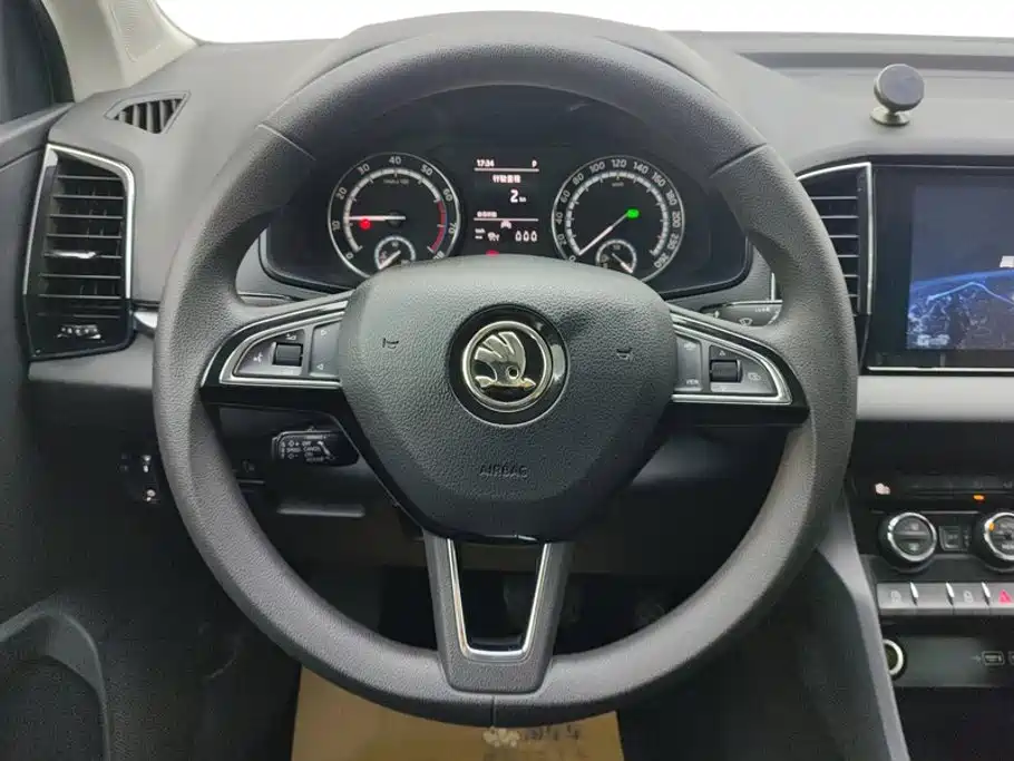 Skoda Karoq — фото 15