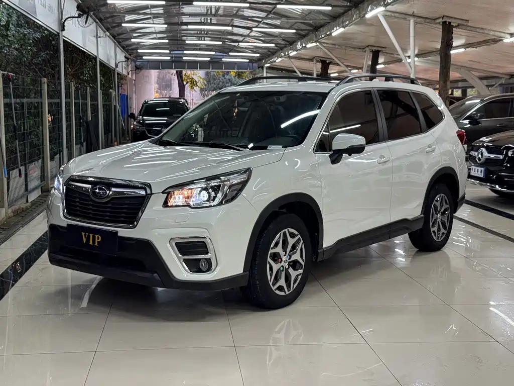 Subaru Forester — фото 10