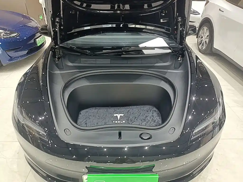 Tesla Model 3 — фото 20