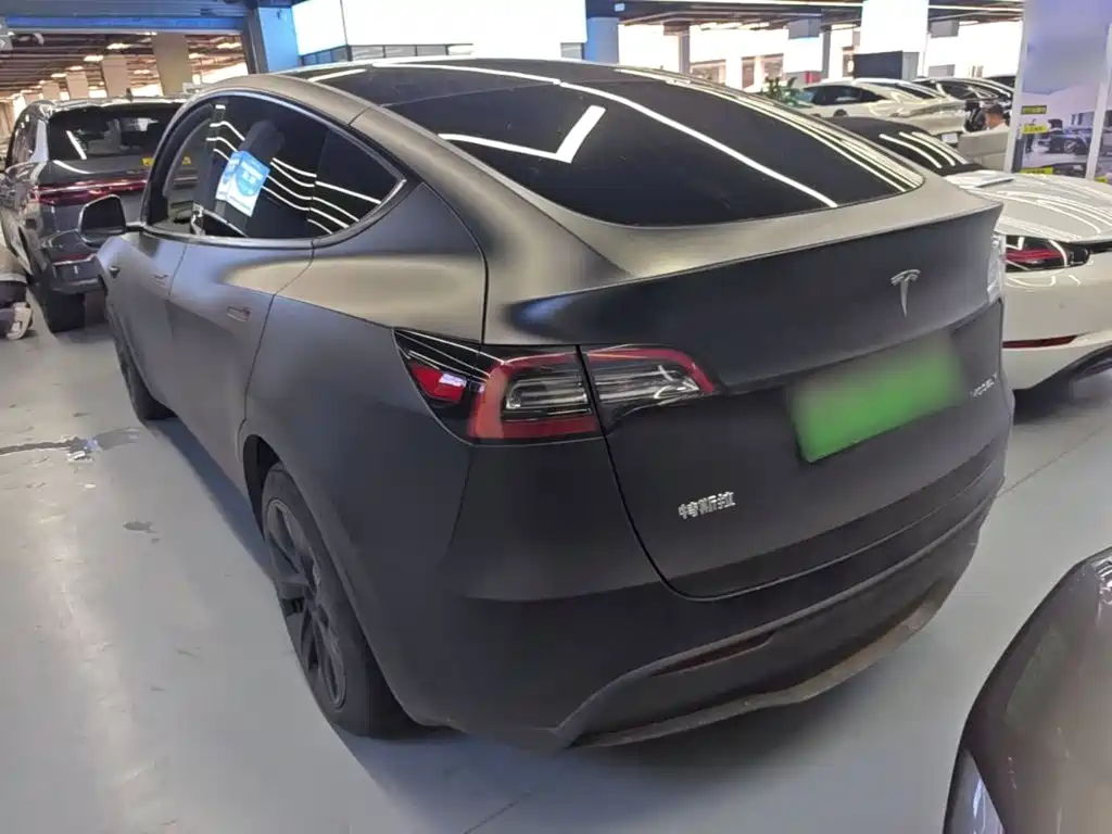 Tesla Model Y — фото 5