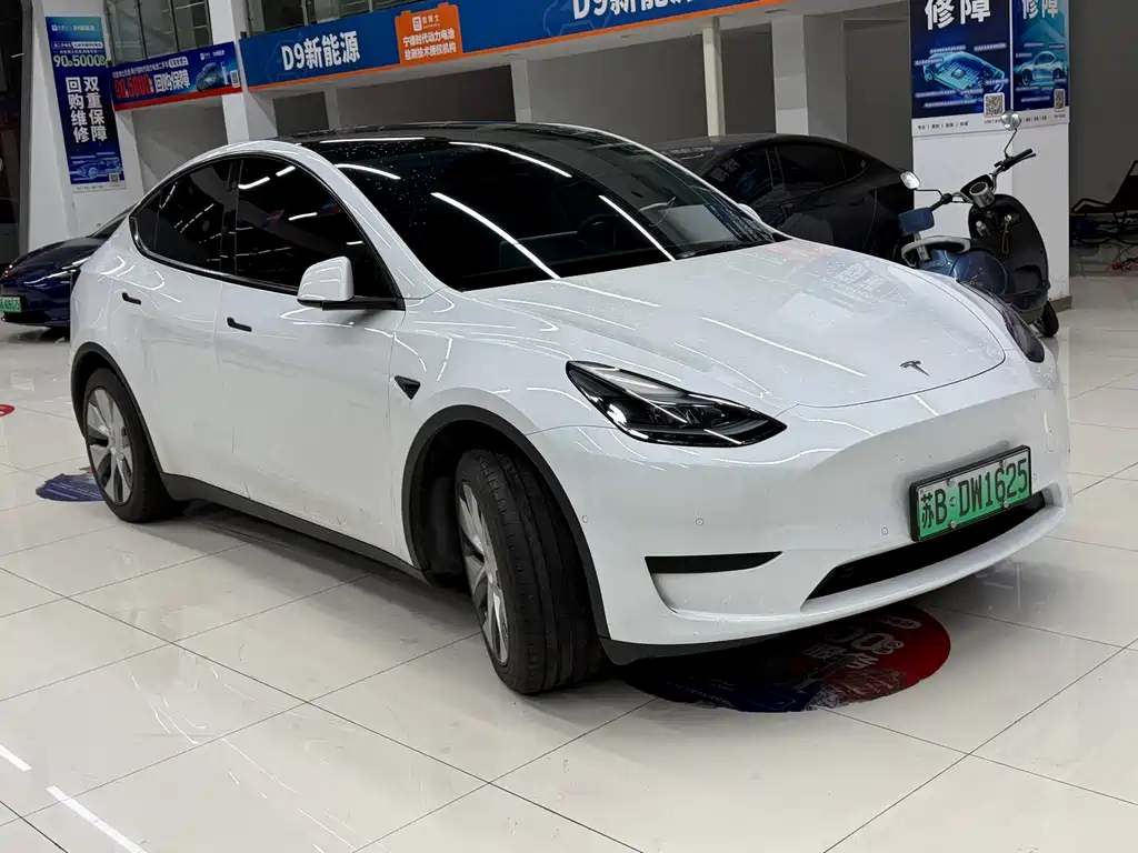 Tesla Model Y — фото 3
