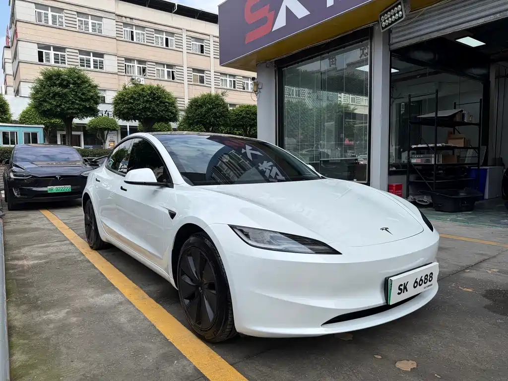 Tesla Model 3 — фото 3