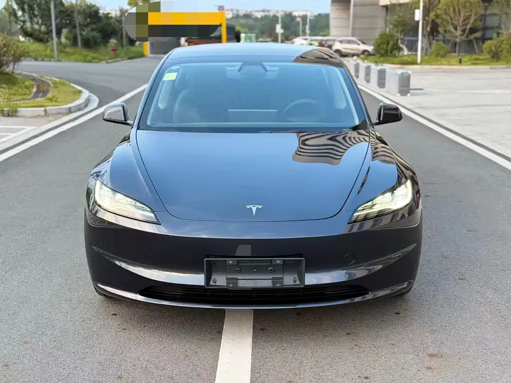 Tesla Model 3 — фото 2