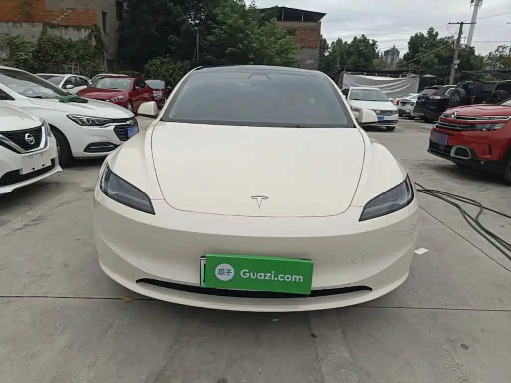 Tesla Model 3 — фото 3