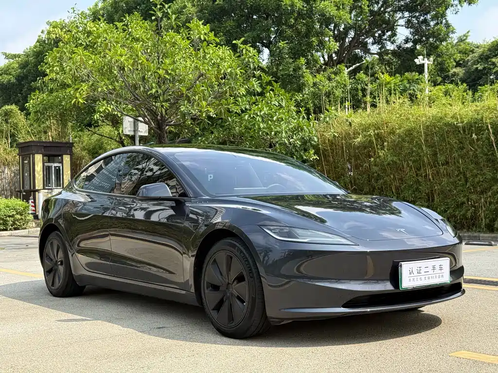 Tesla Model 3 — фото 3