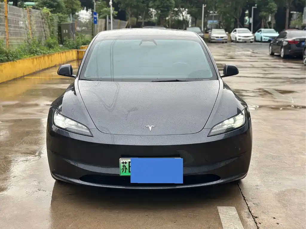 Tesla Model 3 — фото 4