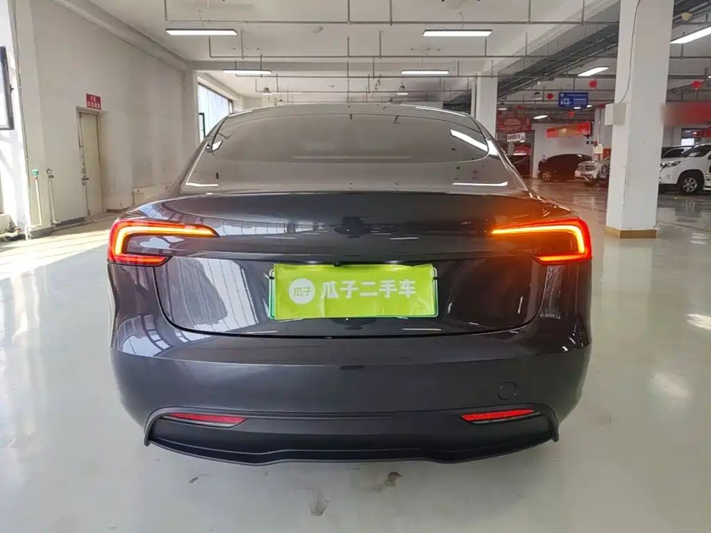 Tesla Model 3 — фото 6