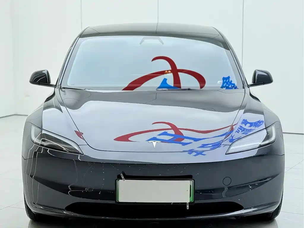 Tesla Model 3 — фото 3