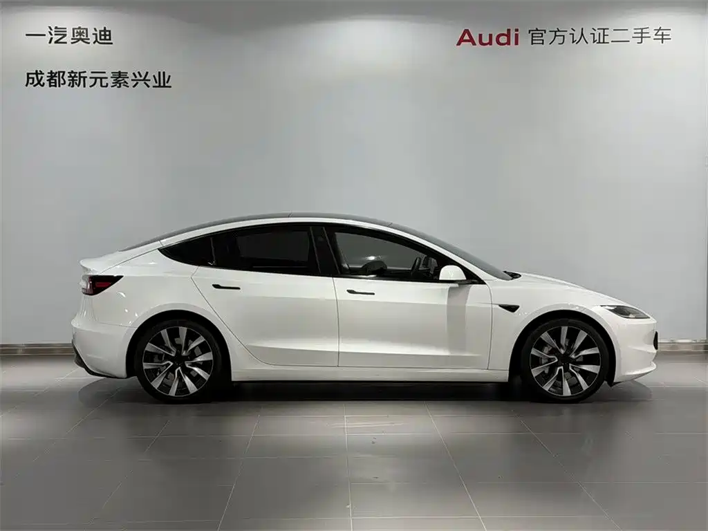 Tesla Model 3 — фото 3