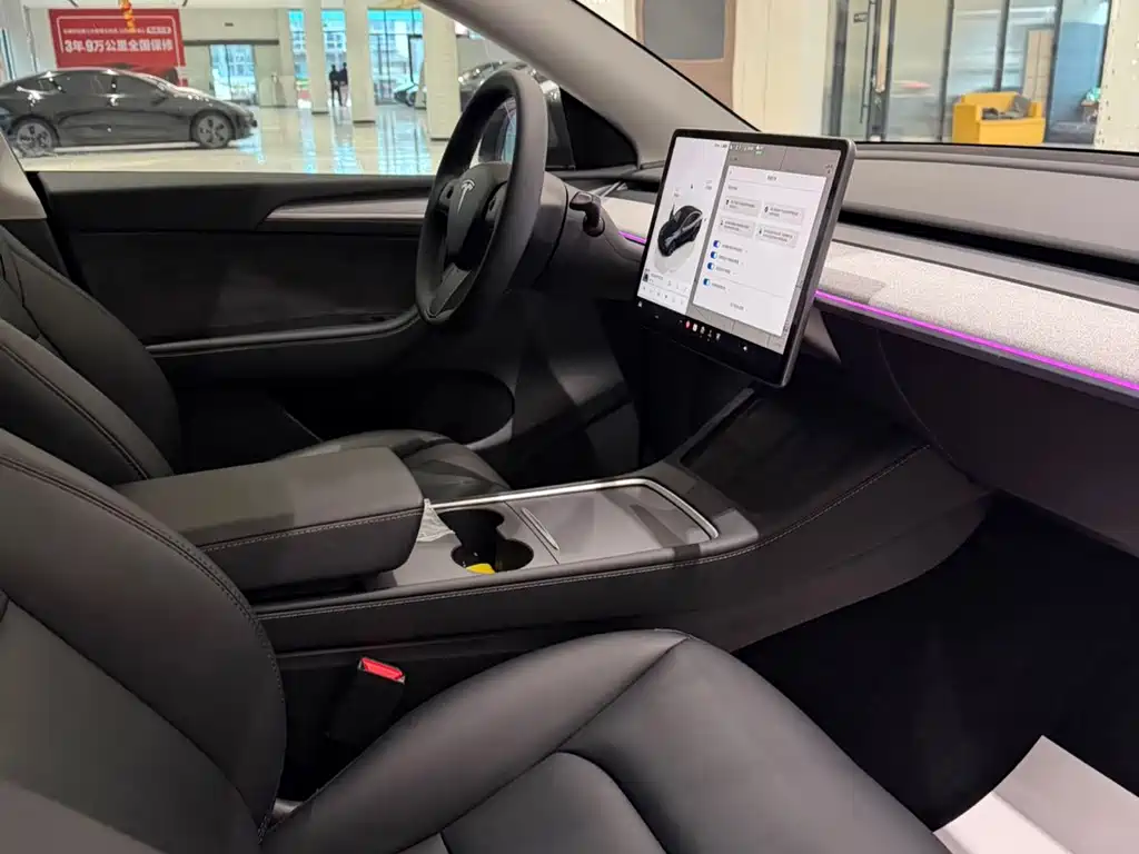 Tesla Model Y — фото 4