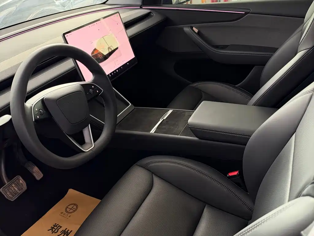 Tesla Model Y — фото 5