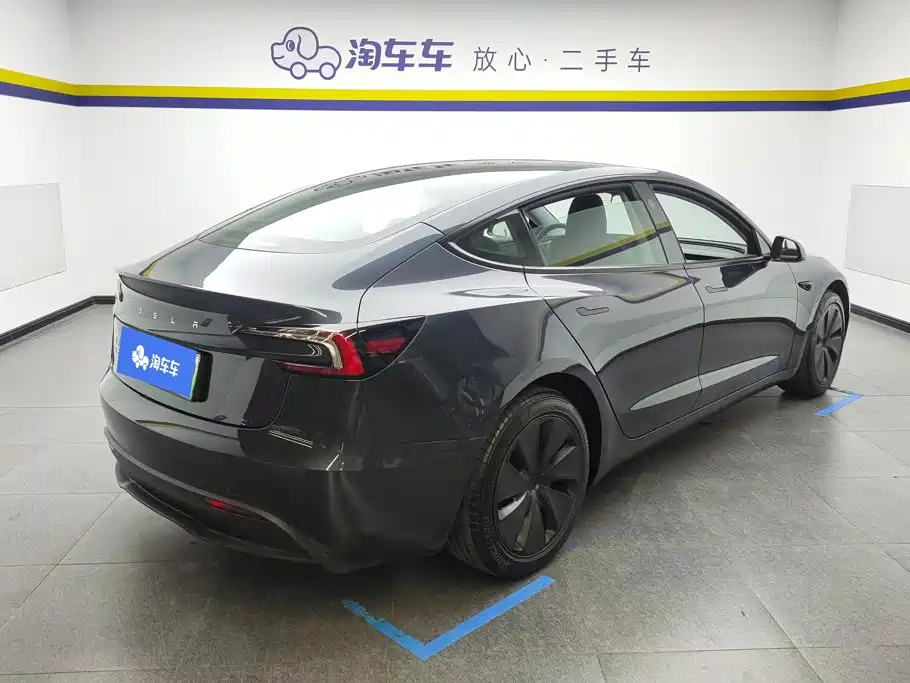 Tesla Model 3 — фото 3