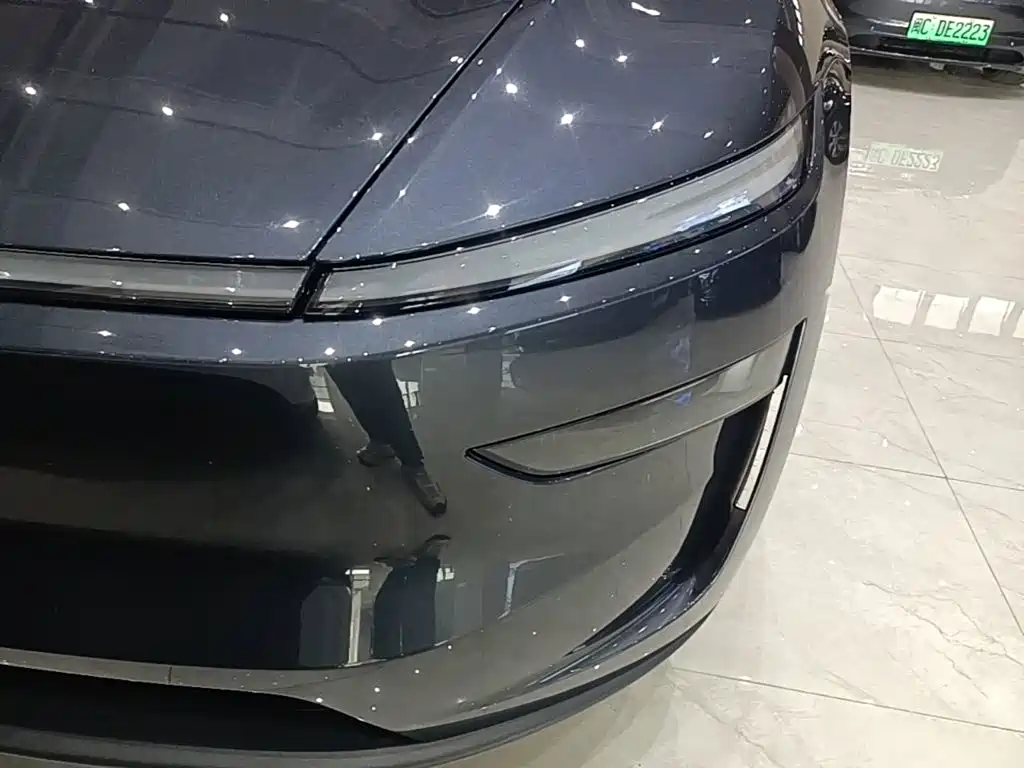 Tesla Model Y — фото 24