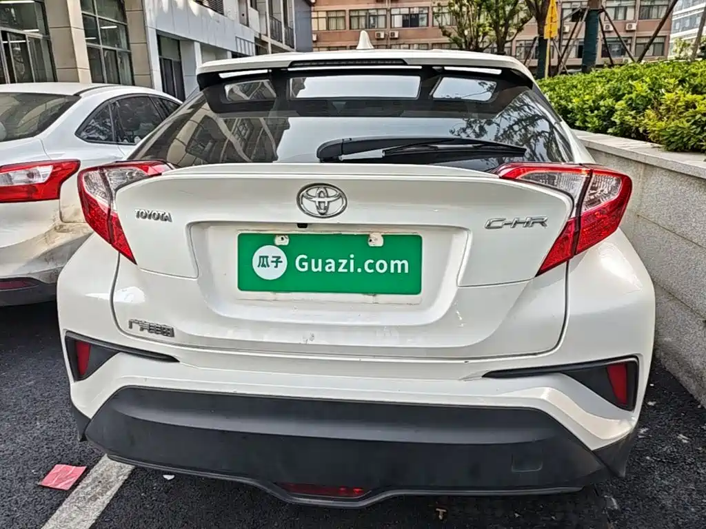 Toyota C-HR — фото 6