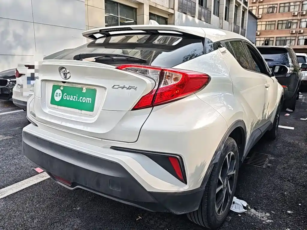 Toyota C-HR — фото 7