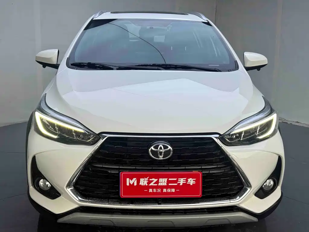 Toyota Yaris L — фото 2