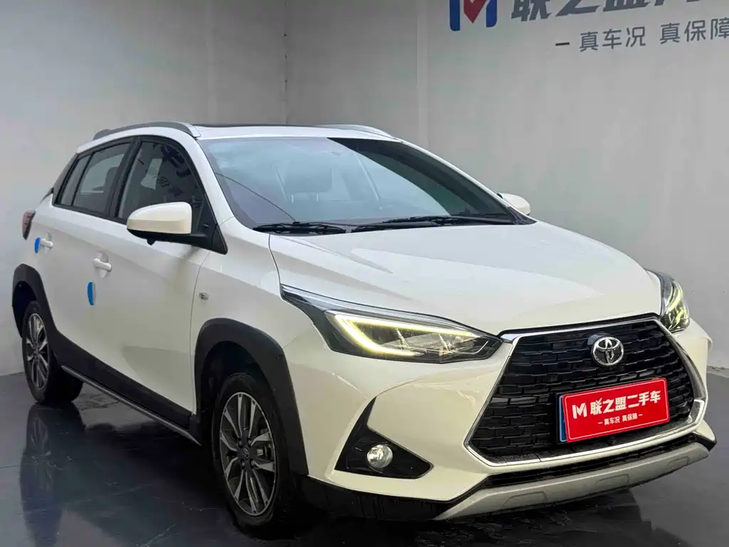 Toyota Yaris L — фото 3