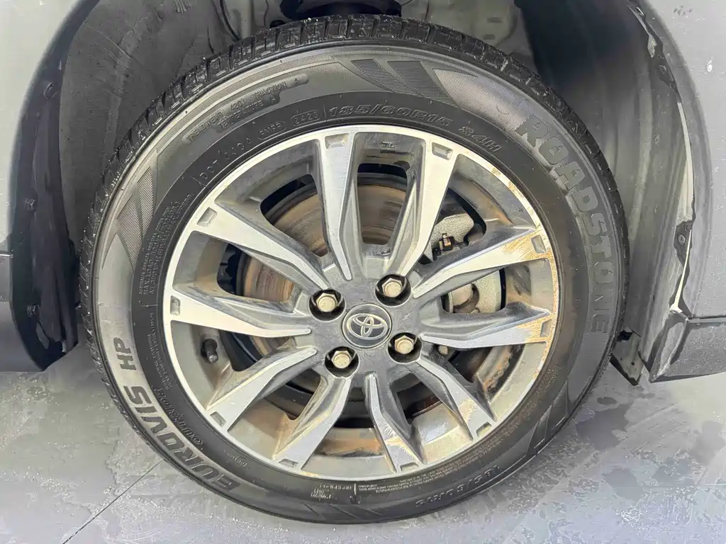 Toyota Yaris L — фото 42