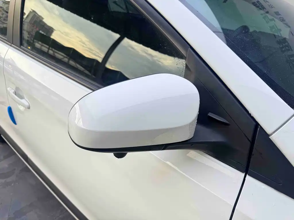 Toyota Yaris L — фото 44