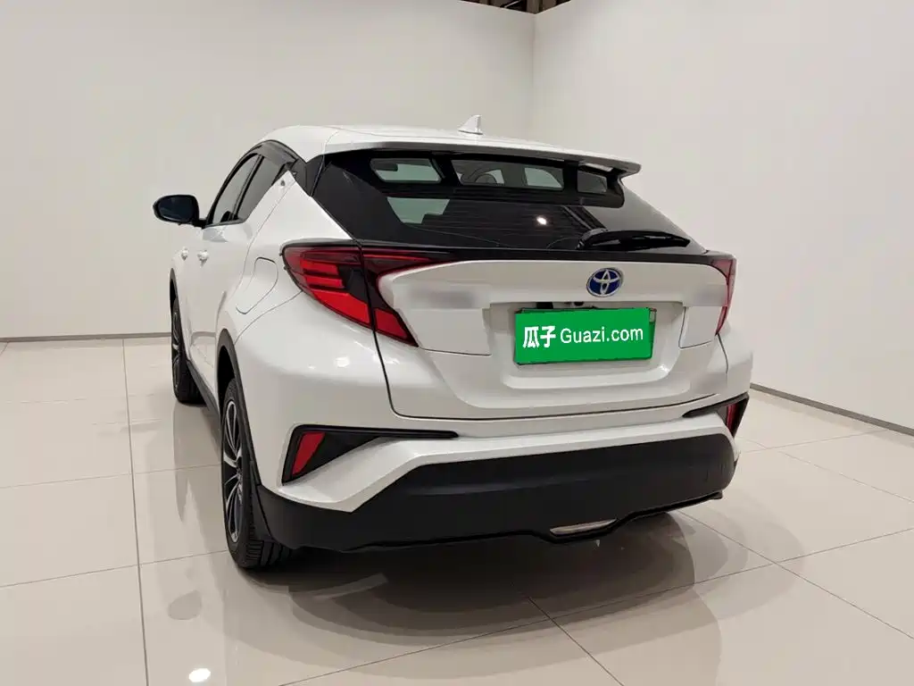 Toyota C-HR — фото 5