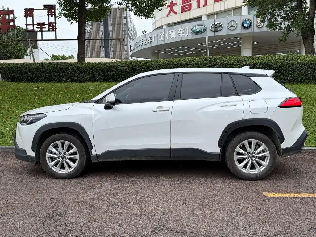 Toyota Corolla Cross — фото 3