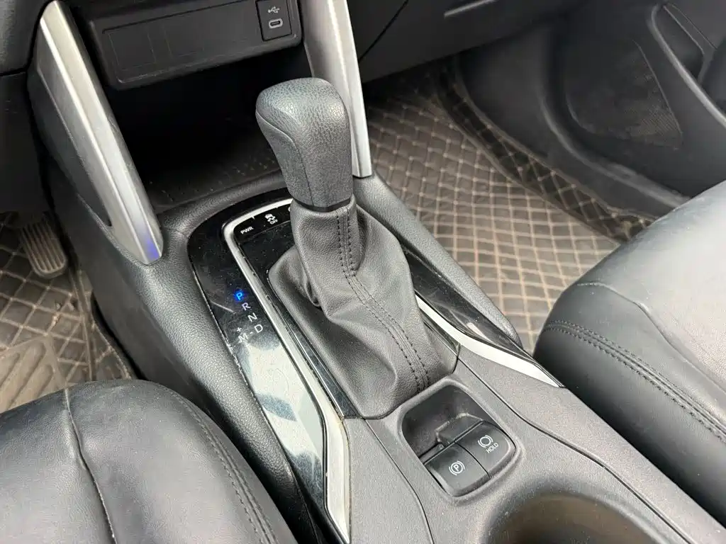 Toyota Corolla Cross — фото 9