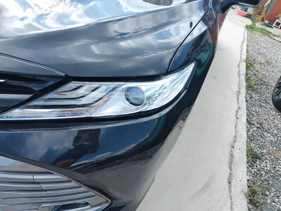 Toyota Camry — фото 5