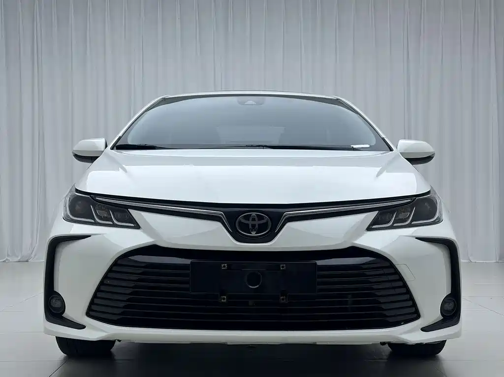 Toyota Corolla — фото 2