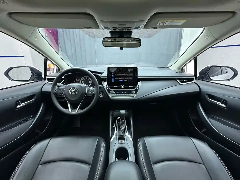 Toyota Corolla — фото 11