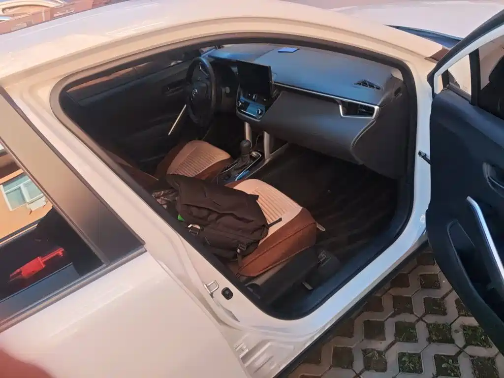 Toyota Corolla Cross — фото 19