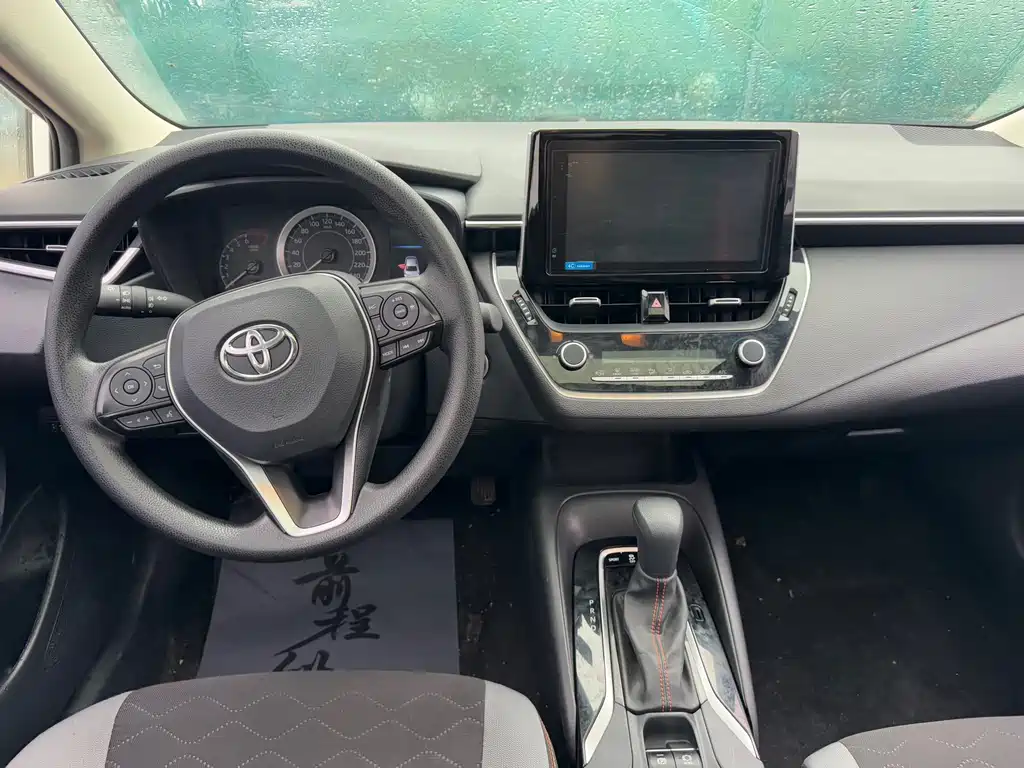 Toyota Corolla — фото 8