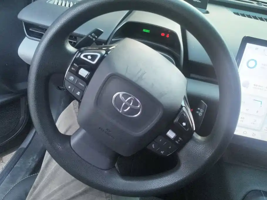 Toyota bZ5 — фото 15