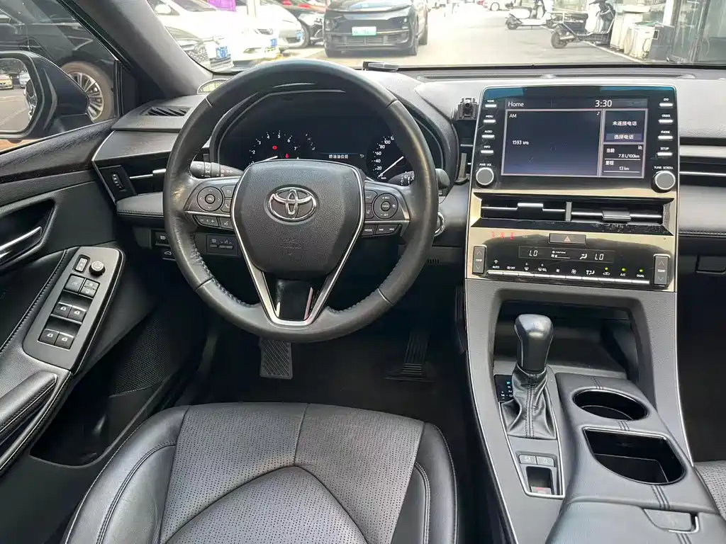 Toyota Avalon — фото 11