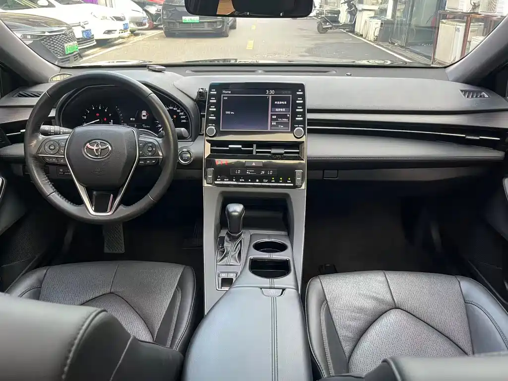 Toyota Avalon — фото 10