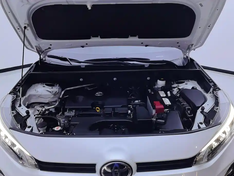 Toyota Wildlander — фото 10