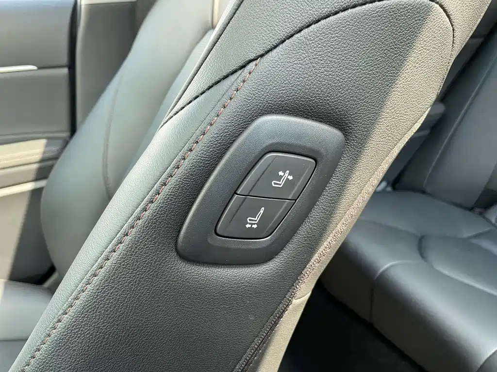 Toyota Camry — фото 22