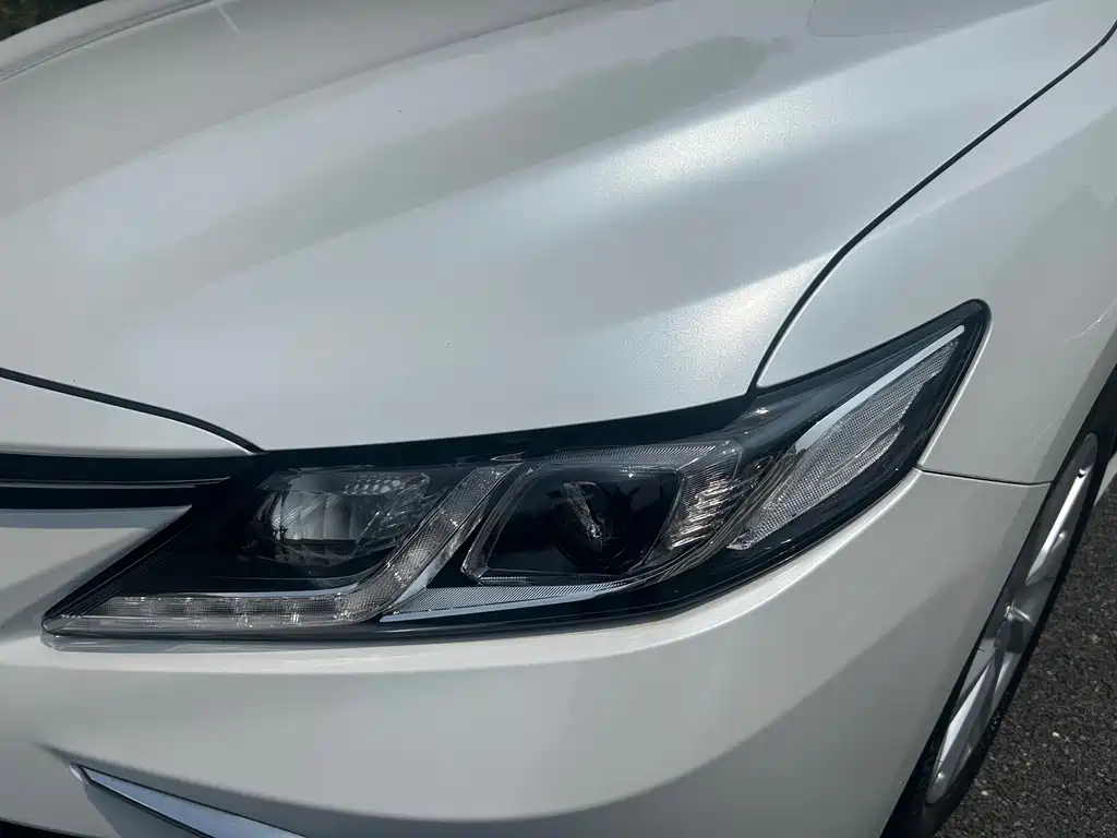 Toyota Camry — фото 24
