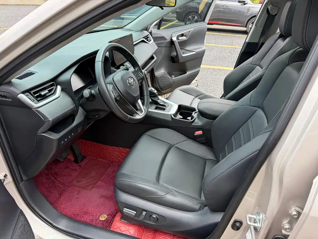 Toyota Wildlander — фото 10
