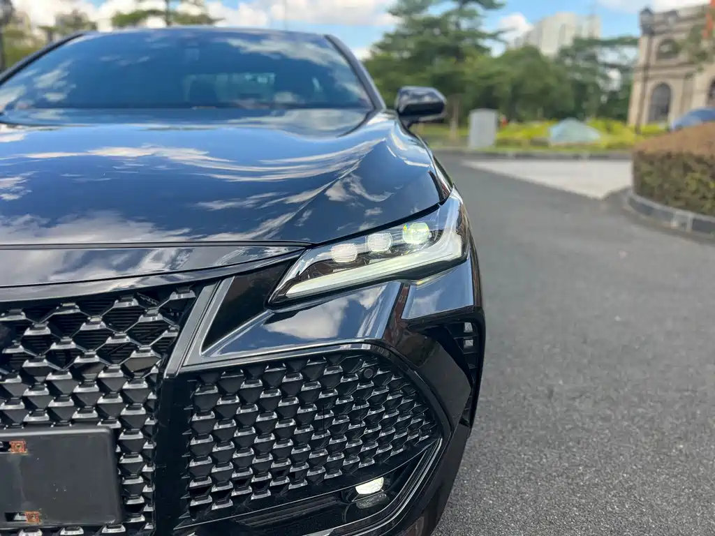 Toyota Avalon — фото 10