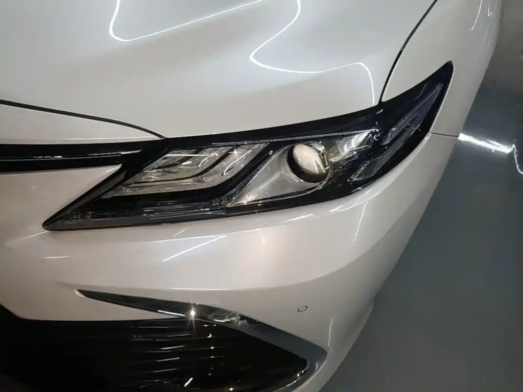 Toyota Camry — фото 24