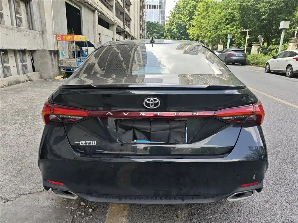 Toyota Avalon — фото 4
