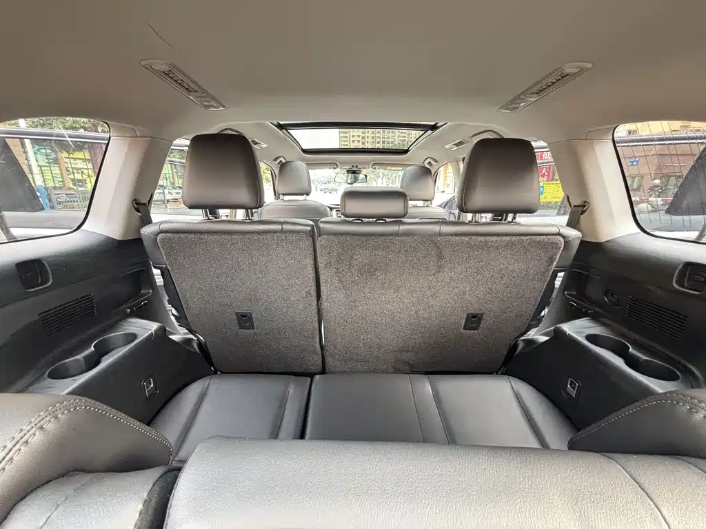 Toyota Highlander — фото 14