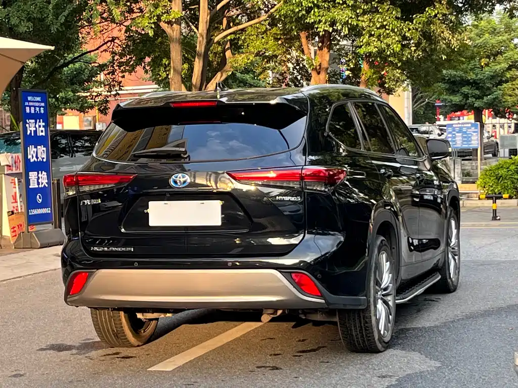 Toyota Highlander — фото 4
