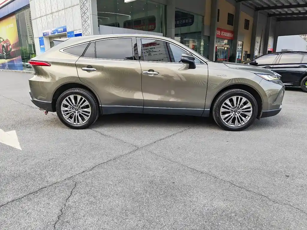 Toyota Harrier — фото 8