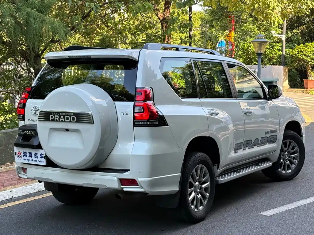 Toyota Prado — фото 5