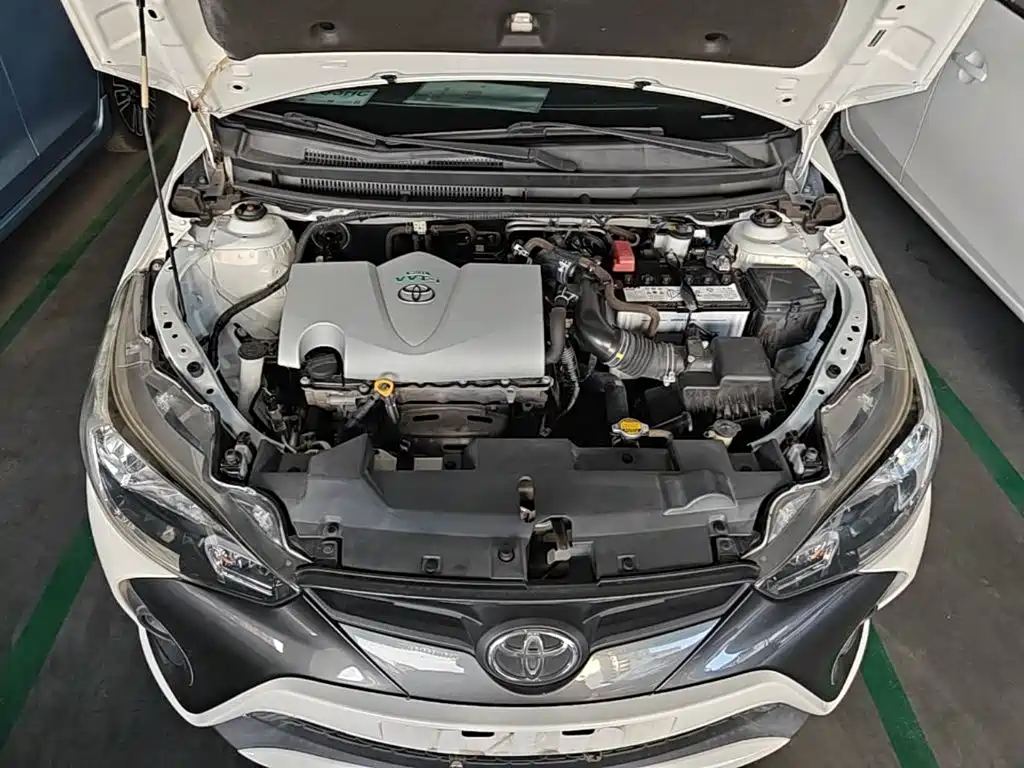 Toyota Yaris L — фото 20