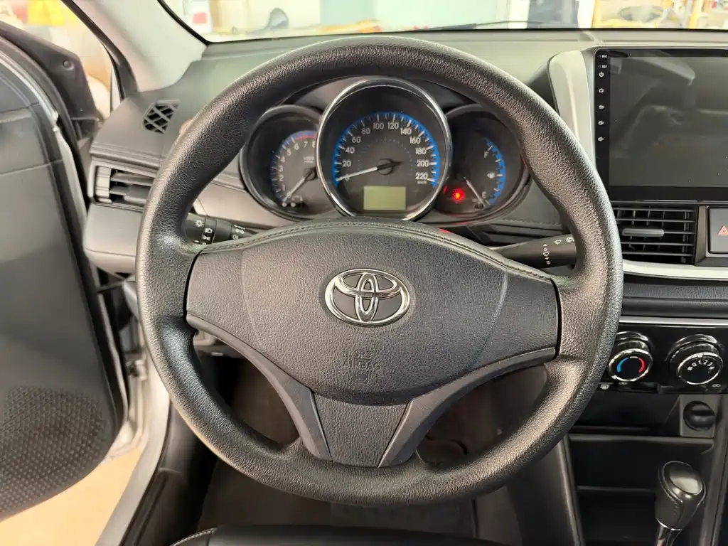 Toyota Vios — фото 28